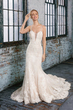 Load image into Gallery viewer, Justin Alexander style 9907, Salon Sample