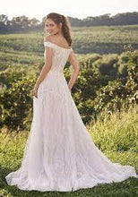 Load image into Gallery viewer, Lillian West 66145, Immaculate Salon Sample