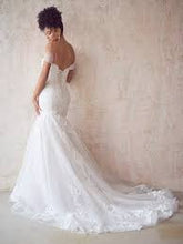 Load image into Gallery viewer, Maggie Sottero Toccara, Salon Sample