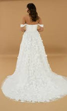 Load image into Gallery viewer, Zavana, Cizzy style 22509, Salon Sample