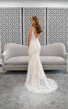 Load image into Gallery viewer, Stella York style 7312, Salon Sample