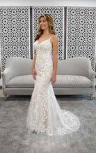 Load image into Gallery viewer, Stella York style 7312, Salon Sample