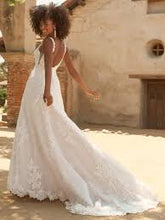 Load image into Gallery viewer, Maggie Sottero "Tamirys", Salon Sample