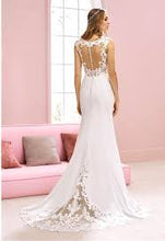 Load image into Gallery viewer, Pronovias "Lava", Salon Sample