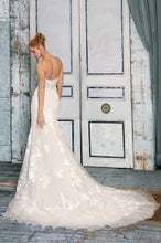 Load image into Gallery viewer, Justin Alexander style 9907, Salon Sample