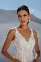 Load image into Gallery viewer, Justin Alexander style 88009, Salon Sample