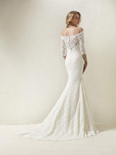 Load image into Gallery viewer, Pronovias "Dracane", Salon Sample