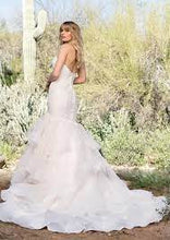 Load image into Gallery viewer, Lillian West style 6528, Salon Sample