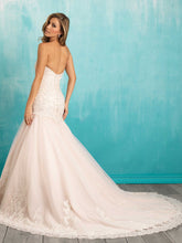 Load image into Gallery viewer, Allure 9325, Salon Sample