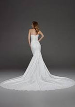 Load image into Gallery viewer, Pronovias "Corelia", Salon Sample