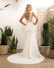 Load image into Gallery viewer, Beloved by Casablanca 322, Salon Sample