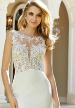 Load image into Gallery viewer, Mori Lee style 5982, Salon Sample