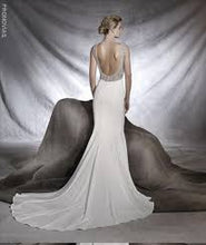 Load image into Gallery viewer, Pronovias "Orsala", Salon Sample