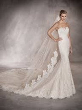 Load image into Gallery viewer, Pronovias "Princia", Salon Sample