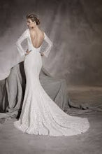 Load image into Gallery viewer, Pronovias, Salon Sample