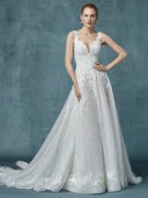 Load image into Gallery viewer, *Maggie Sottero "Carmella", Salon Sample