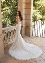 Load image into Gallery viewer, Pronovias "Kaur", Salon Sample