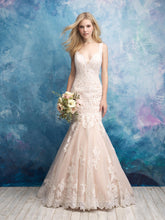 Load image into Gallery viewer, Allure style 9562, Salon Sample
