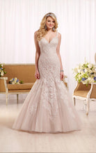 Load image into Gallery viewer, Essence of Australia D2147, Salon Sample