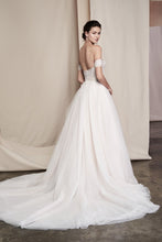 Load image into Gallery viewer, Justin Alexander 99101, Salon Sample