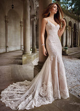 Load image into Gallery viewer, David Tutera 117282, Salon Sample